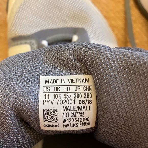 Adidas Men's Tennis Shoes size 11 - Picture 6 of 6